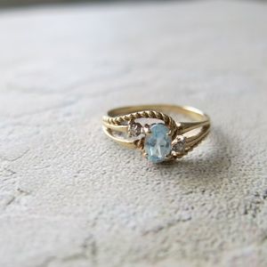 10K Gold Ring Blue Topaz & Moissanite 1.97g Sz 6.5